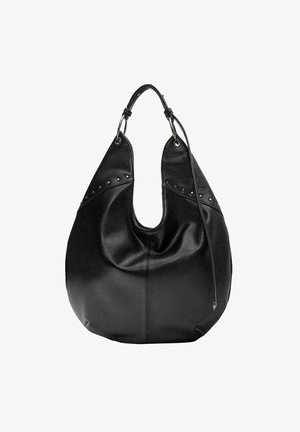 Musta nahkainen hobo-laukku, jossa on kaareva muoto, hopeiset niitit yläreunassa ja yksi olkahihna. Pehmeä pinta, jossa on rypytetty yksityiskohta.