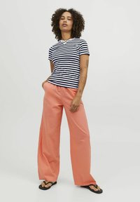 JJXX JXGIGI STR SS STRIPE JRS SN - Marškinėliai su spaudiniu - bright white
