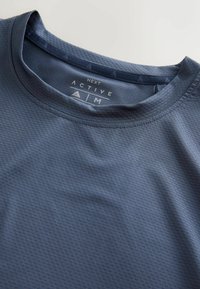 Unselected, steel blue