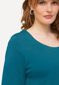 Ulla Popken COL ROND - T-shirt basic - petrol