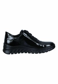 Sneakers in pelle nera con finitura lucida, dotati di un design con lacci e suola spessa e testurizzata. Punta arrotondata e parte superiore liscia.