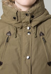 Pepe Jeans Zimní bunda - olive