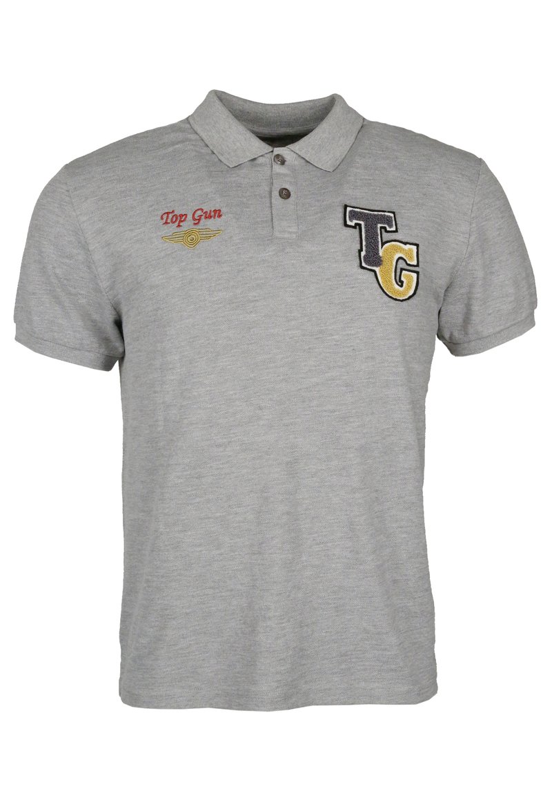 Szara koszulka polo wykonana z mieszanki bawełny, z kołnierzykiem, dwoma guzikami oraz haftowanymi akcentami, w tym "Top Gun" i "TG" w kontrastujących kolorach.