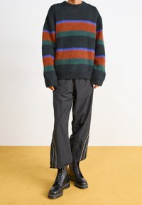 adidas Originals Teplákové kalhoty - black