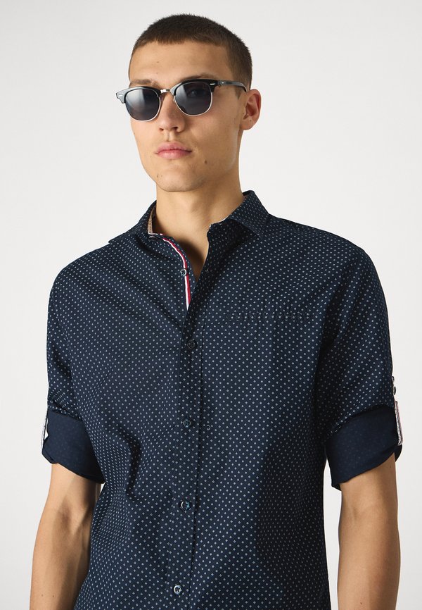 JEREMY DETAIL  - Shirt - sky captain4