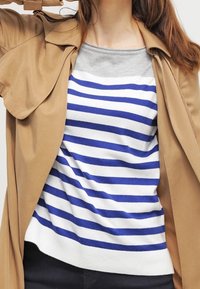 Zalando Essentials Sweter