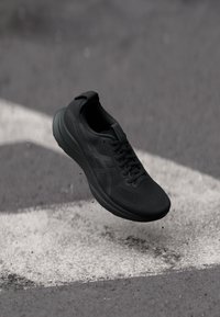 ASICS - GEL KAYANO 32 - Road running shoes - black/graphite grey Thumbnail Image 1