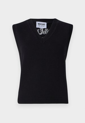 Čierny bezrukávový pletený top s výstrihom do V. Obsahuje rebrovaný lem a vzor viditeľný okolo výstrihu. Štítok znie "MOSCHINO JEANS."