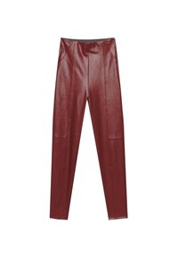 Pantaloni in ecopelle borgogna con vestibilità slim, vita elastica e dettagli cuciti sulla parte frontale. Texture liscia.