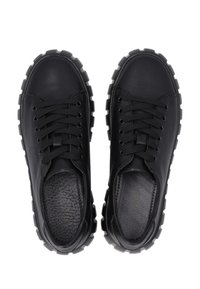 VENEZIA SNEAKERS czarny