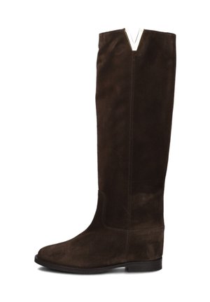 Boots - brown