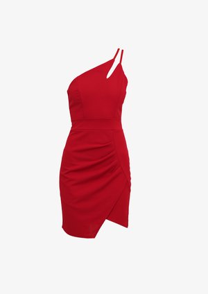Punainen yhden olkapään mekko, joka on valmistettu joustavasta kankaasta, jossa on tiukka vartalo-osa, rypytetty yksityiskohta ja epäsymmetrinen helma.