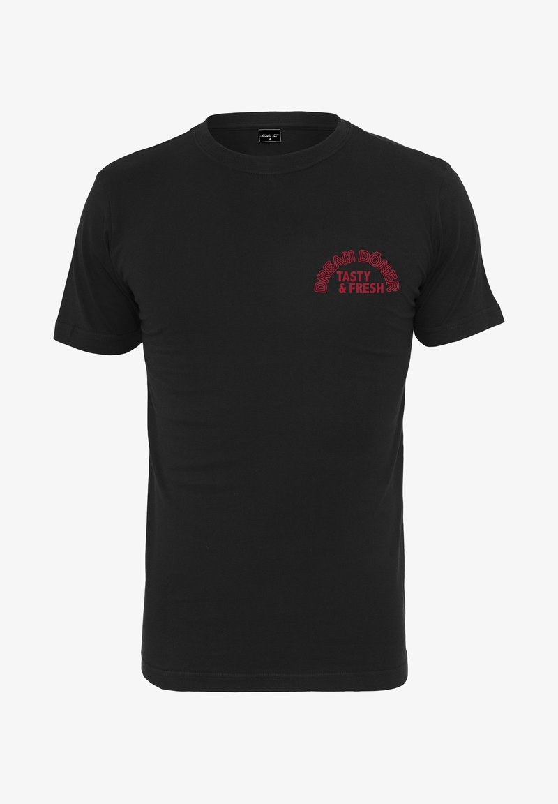 T-shirt en coton noir à manches courtes. Présente un design imprimé rouge sur le côté gauche de la poitrine avec l'inscription "DREAM DÖNER TASTY & FRESH." Col rond classique.
