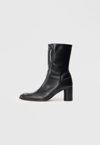 Classic ankle boots - black