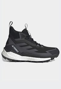 adidas Terrex TERREX FREE HIKER 2 GTX W - Pantofi drumeție - core black/grey six/ftwr white