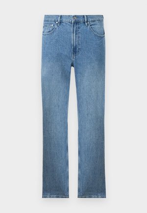 Hellblaue Jeans aus Denim mit geradem Schnitt, fünf Taschen, einem Reißverschluss und kontrastierender Naht. Der Stoff hat eine glatte, strukturierte Oberfläche.