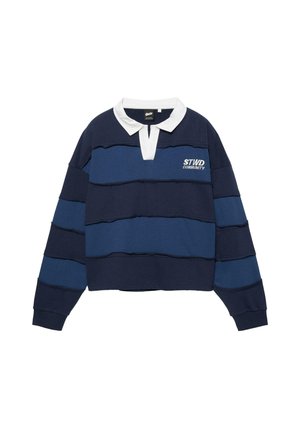 Rugbyshirt mit langen Ärmeln, navy- und blau gestreift in horizontalen Streifen, weißem Kragen und dem Schriftzug "STWD Community" auf der Brust.