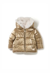Gouden pufferjack met witte nepbontvoering en -kap, voorzijde met rits en hartvormige trekker, en twee zijzakken.