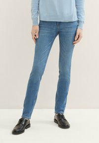 TOM TAILOR - ALEXA SLIM - Slim fit jeans - light stone bright blue denim Miniatuurafbeelding 1