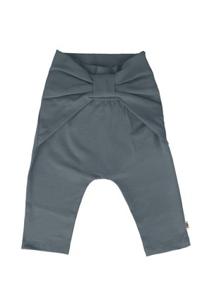 Graue Baumwollbabypants mit einer großen Schleife vorne, schmal zulaufenden Beinen und einer weichen, glatten Textur. Verfügt über ein kleines Logotäfelchen an der Seite.