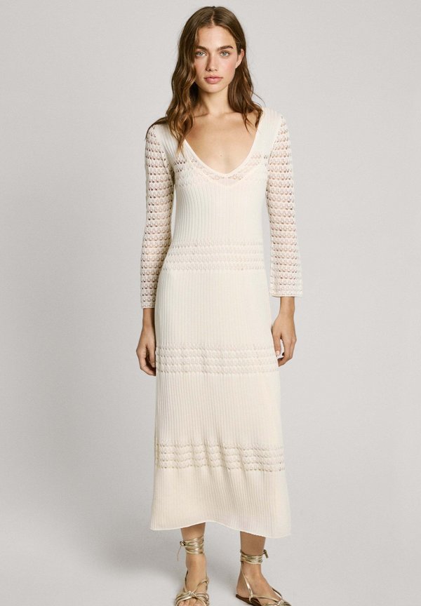 PAULINA - Strickkleid