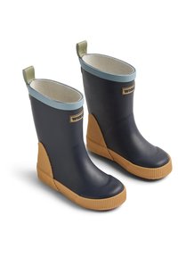 Bottes en caoutchouc bleu marine avec un revers bleu clair, semelle texturée couleur beige et un petit logo sur le côté. Doublure blanche, design étanche.