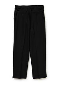 Černé kalhoty s elastickým pasem, rovného střihu, s dvěma zadními kapsami na knoflíky a hladkou texturou.