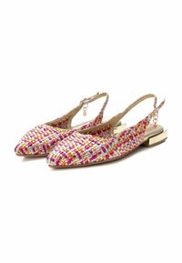 Bailarinas de tiras trenzadas con patrones multicolores en rosa, naranja y plata, con punta afilada y un detalle metálico en el tacón.