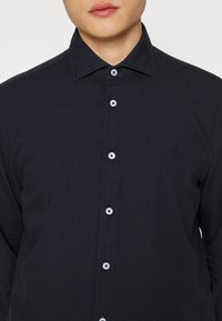 Marc O'Polo SPREAD COLLAR LONG SLEEVE SHAPED FIT WITHOUT BACKDARTS - Camisa - phantom fear