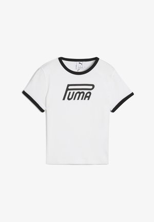 Balta marškinėliai su juodu apykaklės ir rankovių krašteliu. Priekyje yra ryškus juodas "PUMA" logotipas. Pagaminta iš medvilnės audinio.