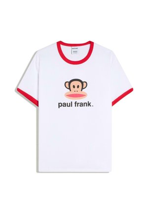 Hvid T-shirt med korte ærmer, rødt krave- og ærmekant, med en tegneserieabe og teksten "paul frank" foran.