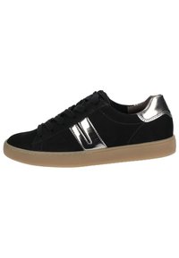 Schwarze Wildleder-Sneaker mit metallischen Silberakzenten, flachen Schnürsenkeln und einer Gummisohle; einfaches Design mit klassischem Look.