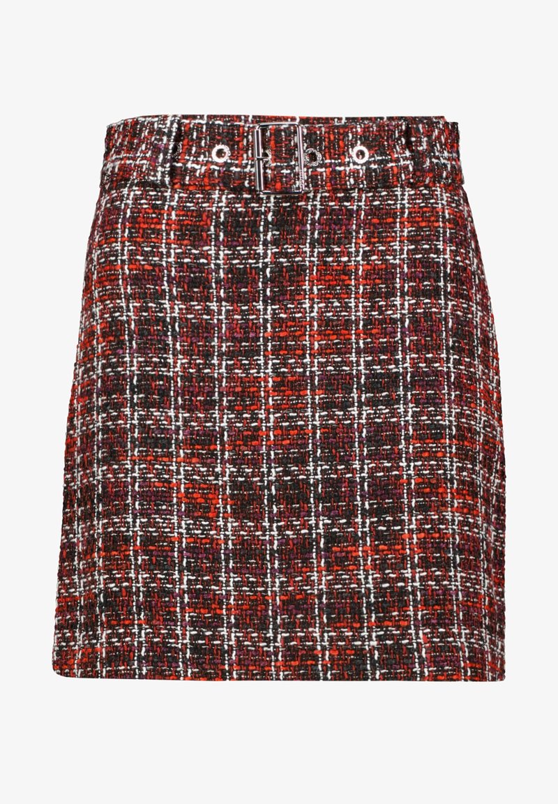 Minifalda de tweed en patrón a cuadros rojo, negro y blanco. Presenta una cintura ajustada con una hebilla plateada y pasadores para cinturón.