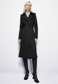 Patrizia Pepe WITH BUCKLE - Trench - nero