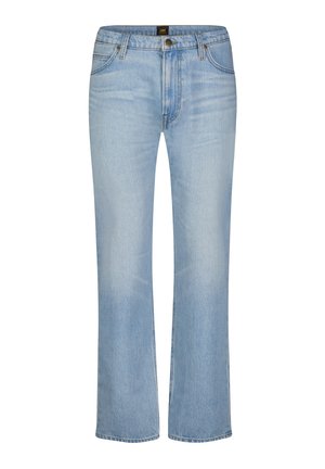 Hellblaue Jeans mit geradem Bein, Fronttaschen, Gürtelschlaufen, Reißverschluss und einem gebrandeten Knopfverschluss an der Taille.