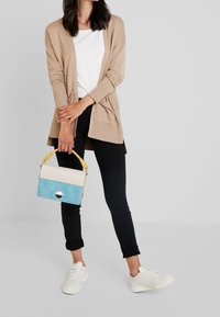 Esprit Chaqueta de punto - beige