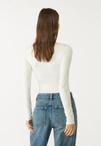 Stradivarius Longsleeve - off white