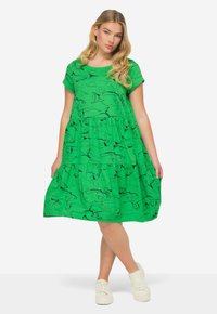 LAURASØN RUNDHALS HALBARM - Jerseyklänning - mint green