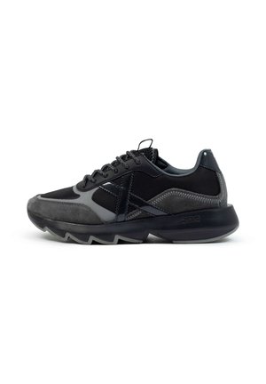 MUNICH READY - Trainers - black