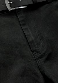 Next SLIM FIT PRINTED - Hlače chino - black