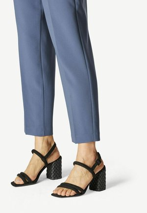 spartoo sandales compensées