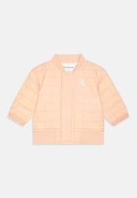 Unselected, pink sand