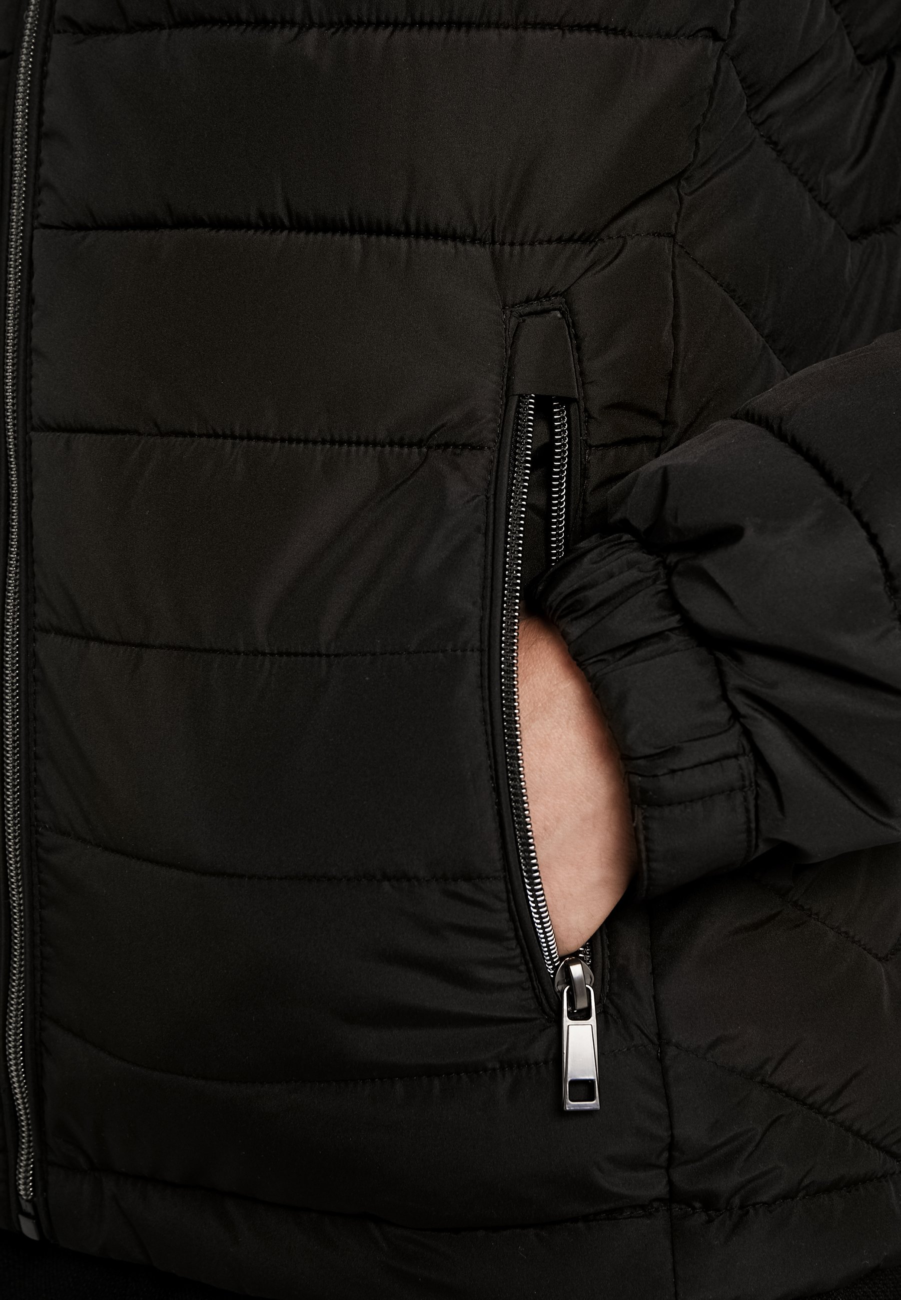 celio the light jacket