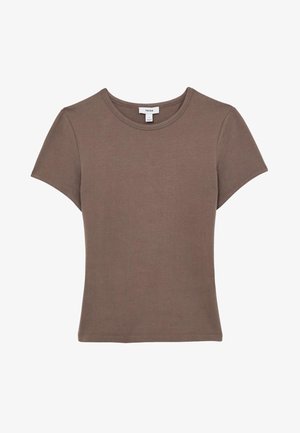 T-shirt met korte mouwen, aangesloten, bruin met een ronde hals, gemaakt van gladde stof met zichtbare stiksels langs de randen en een klein maatlabel in de kraag.