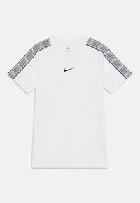 Unselected, white