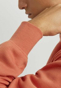 Jack & Jones JORVESTERBRO CREW NECK - Ikdienas džemperis - ginger