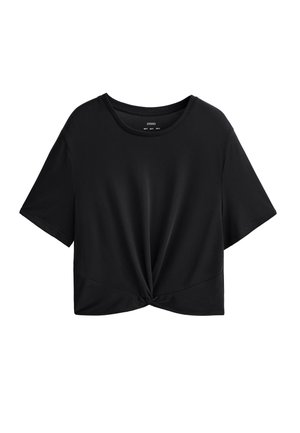 Czarna krótka koszulka z miękkiego materiału, z okrągłym dekoltem, krótkimi rękawami i węzłem na dole.