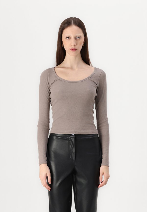 Ribbed Scoop Top - Long sleeved top - driftwood