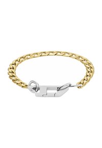Guldtonad kedjeband med sammanlänkade ovala länkar, med en silvertonad spänne och koppling, som framhäver kontrasterande metalliska ytor.