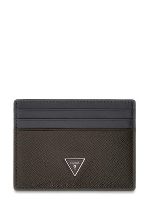 Porte-cartes en cuir noir texturé et lisse avec plusieurs emplacements pour cartes et un triangle du logo Guess argenté sur le devant.